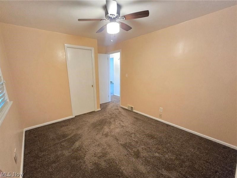 976 N Pasadena Avenue, Elyria, OH 44035 Photo 19