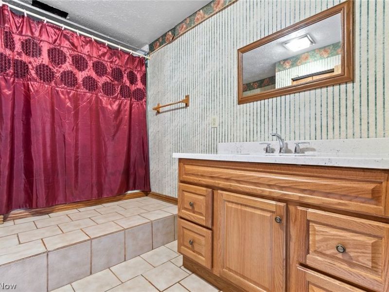 7434 Fenton Road NW, North Bloomfield, OH 44450 Photo 15