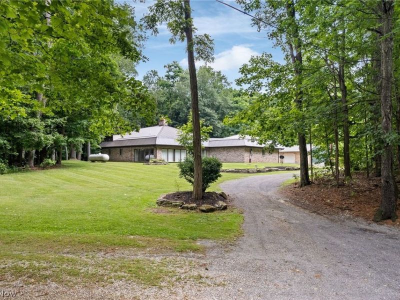 7434 Fenton Road NW, North Bloomfield, OH 44450 Photo 26