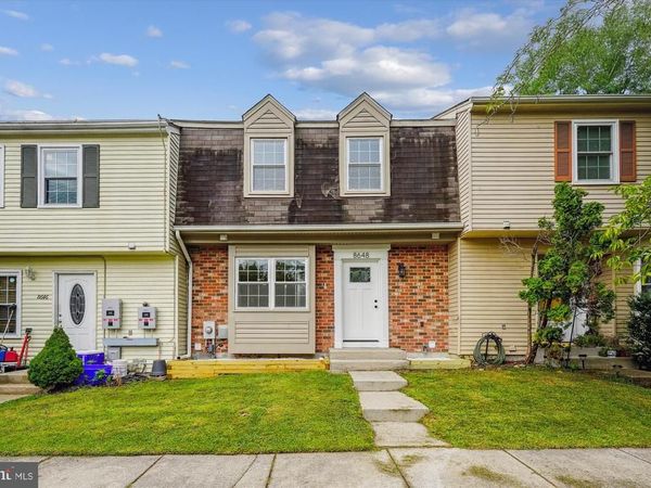 8648 WATERSHED COURT , GAITHERSBURG, MD 20877