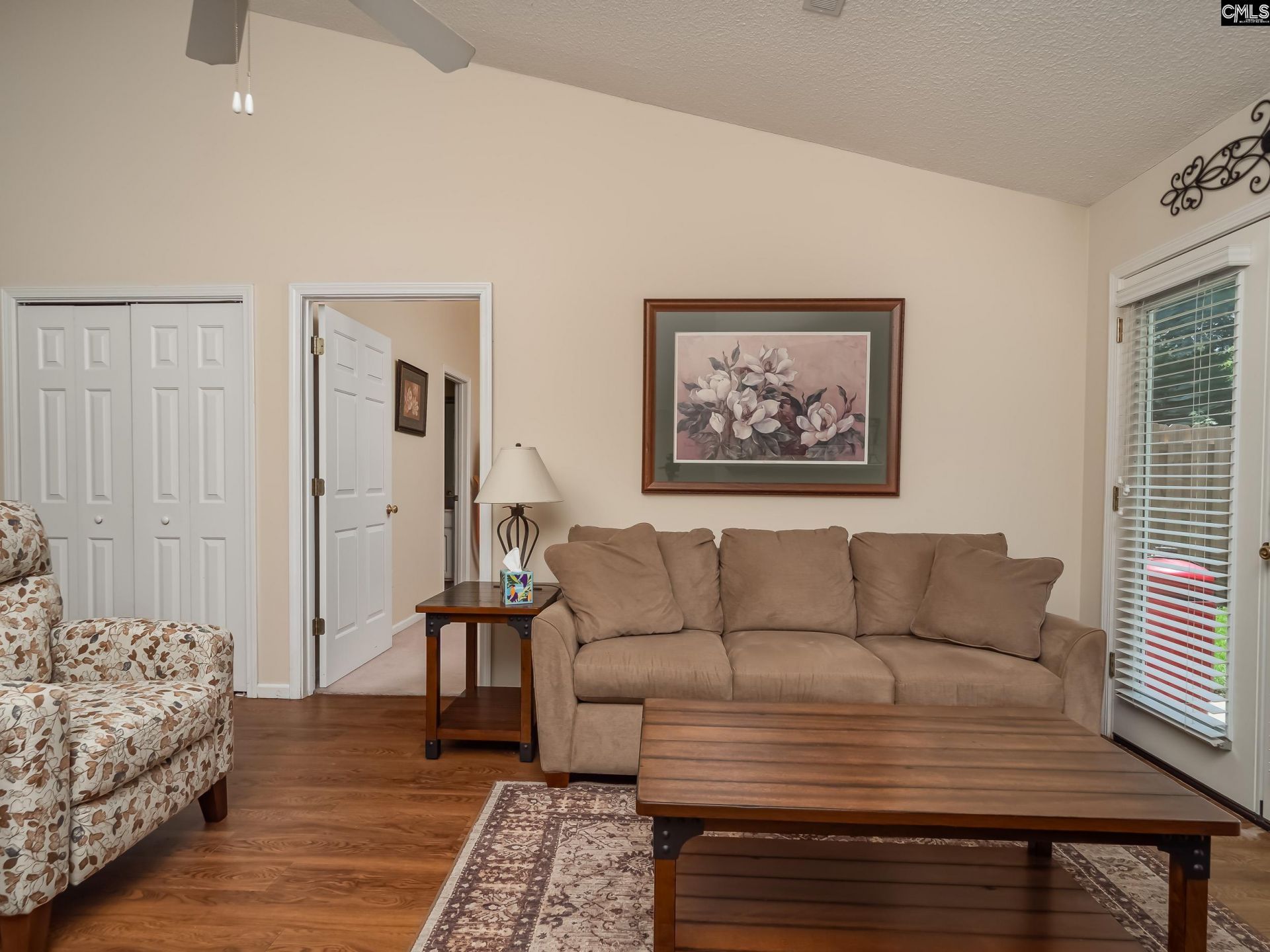 120 Palm Court  Photo 5