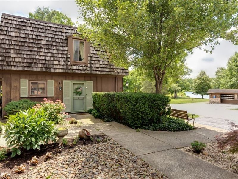 200 Granger Road, Unit 7, Medina, OH 44256 Photo 1