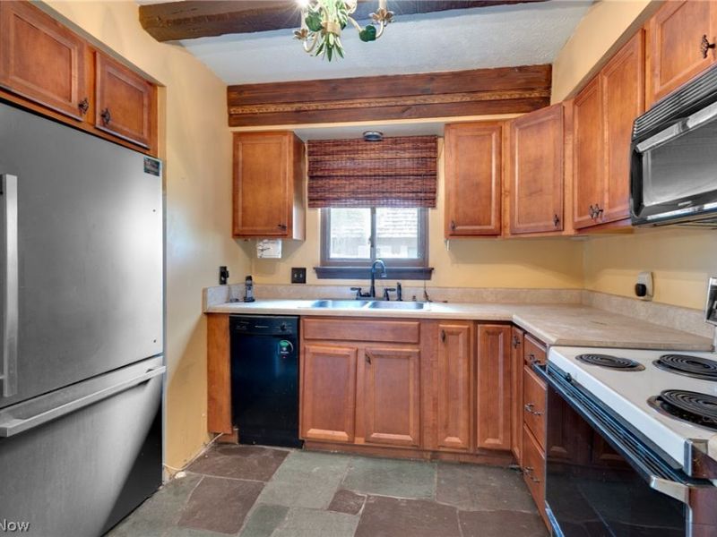 200 Granger Road, Unit 7, Medina, OH 44256 Photo 17