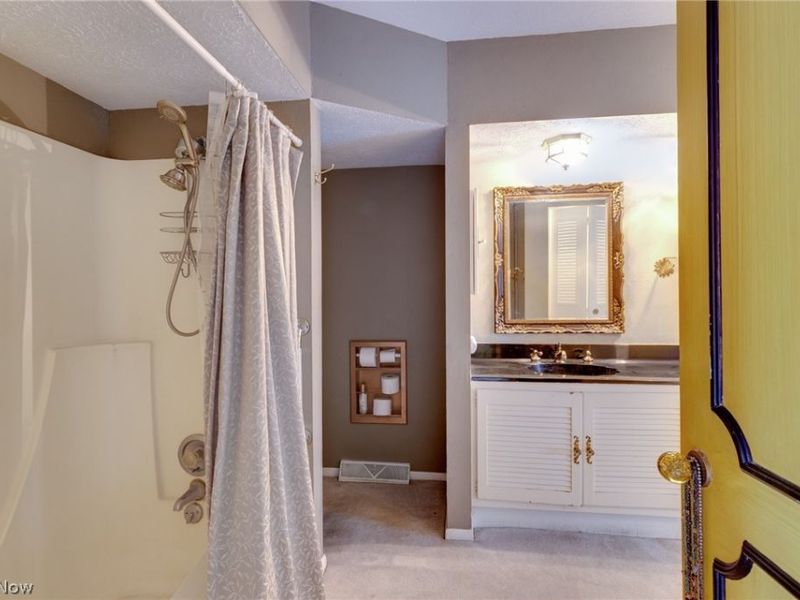 200 Granger Road, Unit 7, Medina, OH 44256 Photo 37