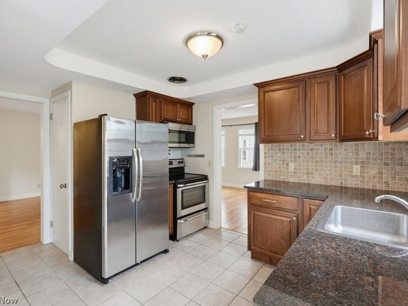 2345 Charney Road, University Heights, OH 44118 Photo 27