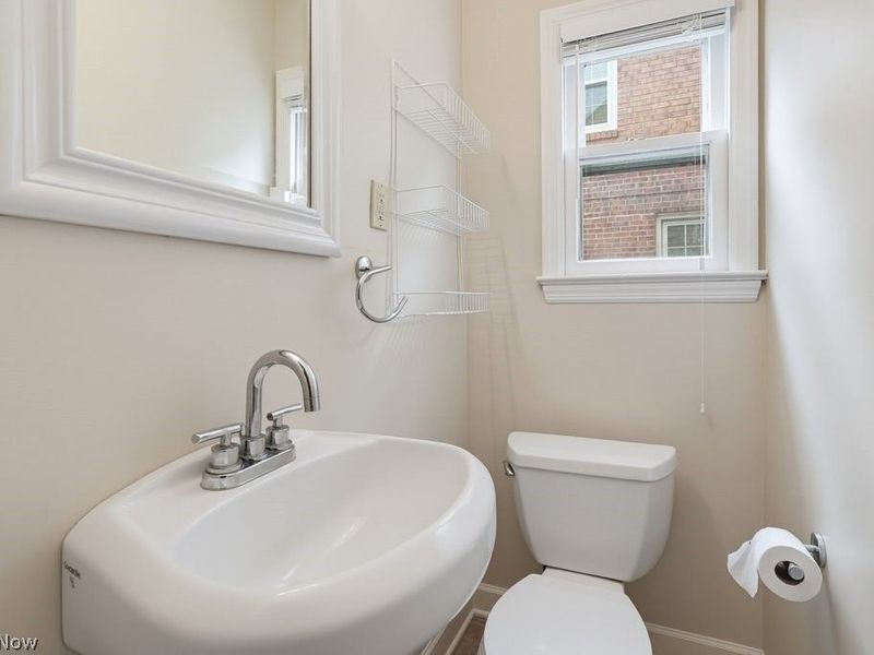 2345 Charney Road, University Heights, OH 44118 Photo 28