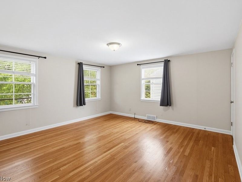 2345 Charney Road, University Heights, OH 44118 Photo 32