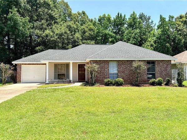 2335 RUE TOULANDER Street , Mandeville, LA 70448