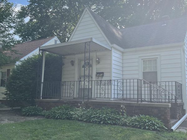 2413 S 8TH Street, Springfield, IL 62703