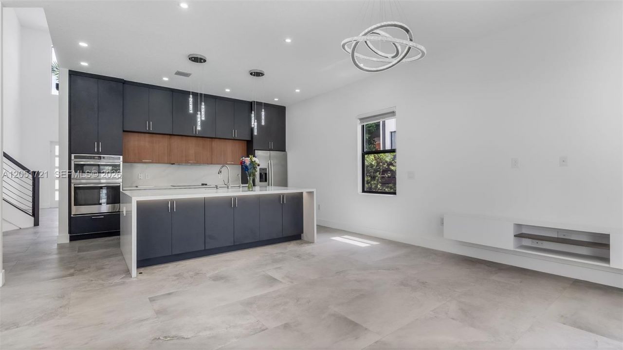 8900 NW 161st Ter , Unit N/A, Miami Lakes, FL 33018 Photo
