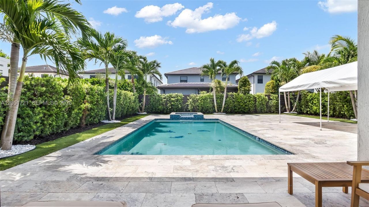 8900 NW 161st Ter , Unit N/A, Miami Lakes, FL 33018 Photo