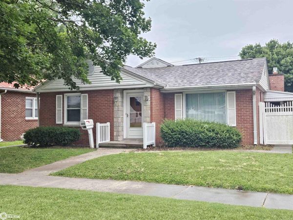 1432 Avenue F, Fort Madison, IA 52627