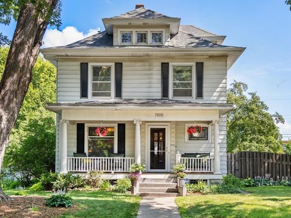 1905 Laurel Avenue , Saint Paul, MN 55104