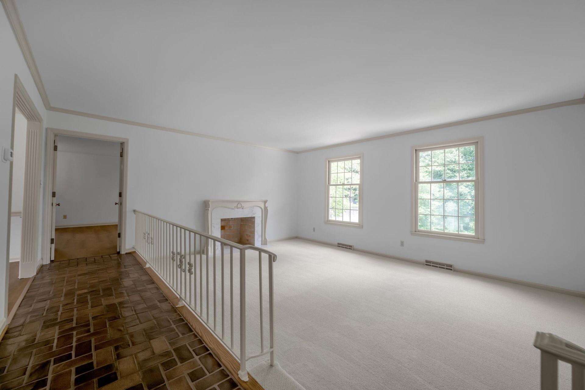 924 Chinoe Road, Lexington, KY 40502 Main Photo