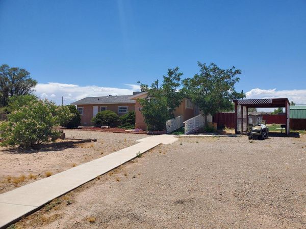 5127 Cerritos Avenue SW, Los Lunas, NM 87031