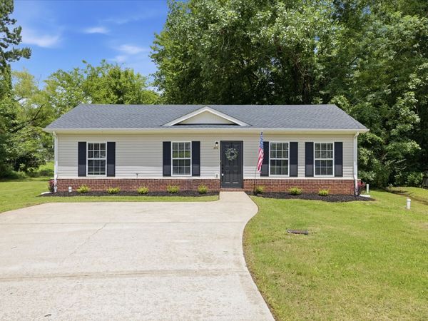 570 Kathryn Ct, Clarksville, TN 37042