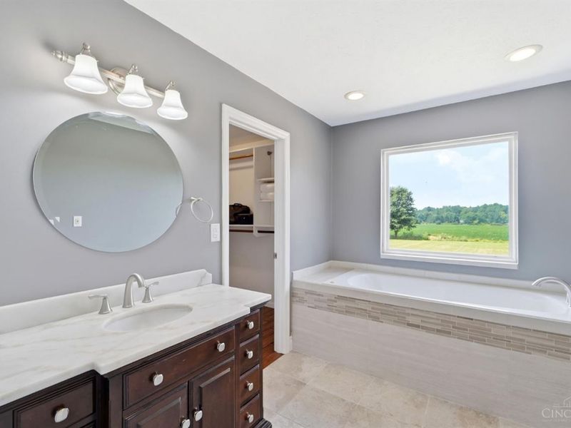 1055 Middleboro Road, Washington Township, OH 45054 Photo 16