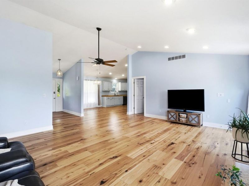 1055 Middleboro Road, Washington Township, OH 45054 Photo 7