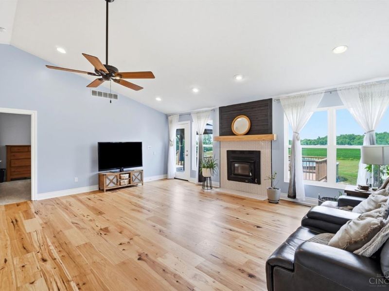 1055 Middleboro Road, Washington Township, OH 45054 Photo 8