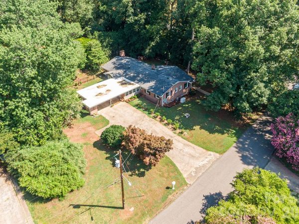 324 Country Club Circle , Shelby, NC 28150