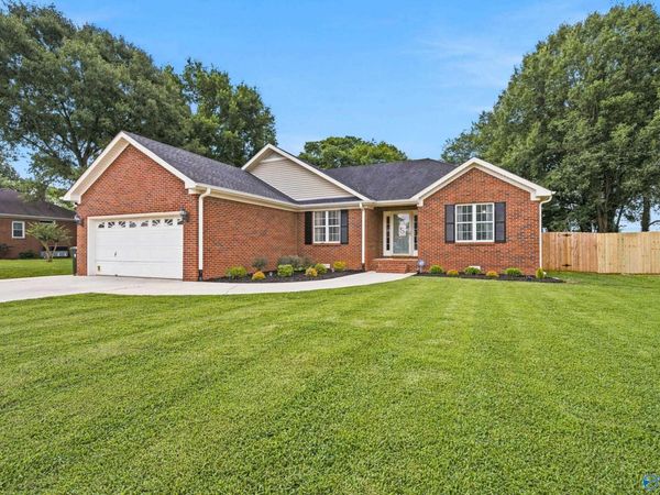 152 Crab Apple Road, Huntsville, AL 35811