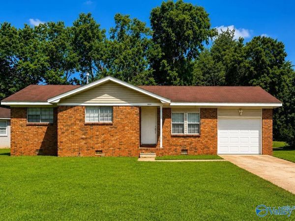 5028 Paden Drive NW, Huntsville, AL 35810