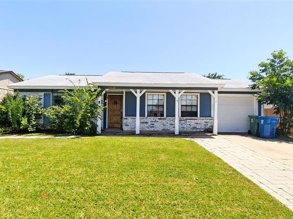 4249 Driscoll Drive, The Colony, TX 75056