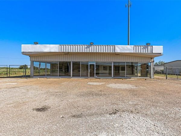 5878 W US Highway 80, Terrell, TX 75160