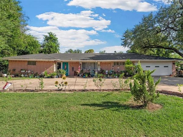 204 Oakland Place, Marlin, TX 76661
