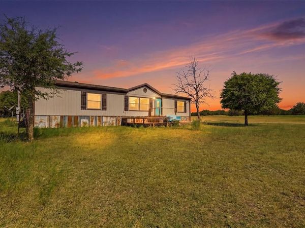 9132 Windmill Court W, Cleburne, TX 76033