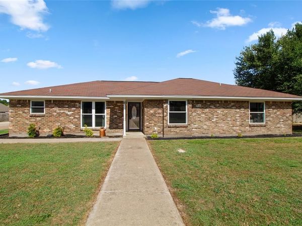 8 Circle Drive , Teague, TX 75860