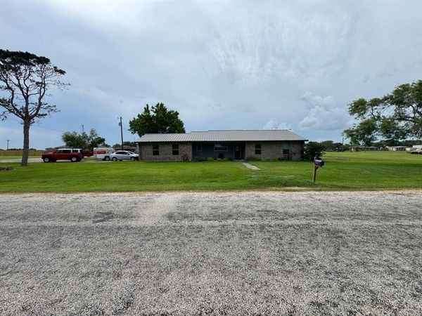 212 Golden Glow Street , Victoria, TX 77905