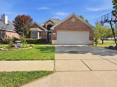 1141 Trinidad Drive, Fort Worth, TX 76140