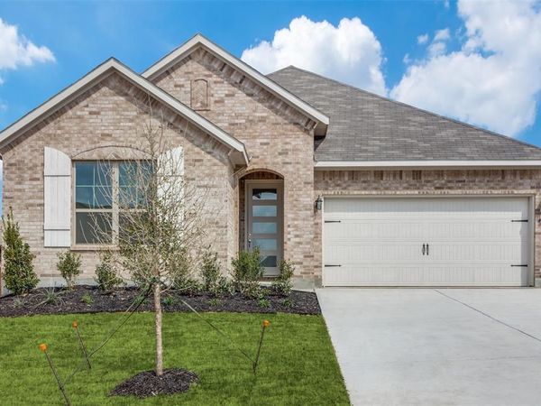 533 Hillcrest Circle, Justin, TX 76247