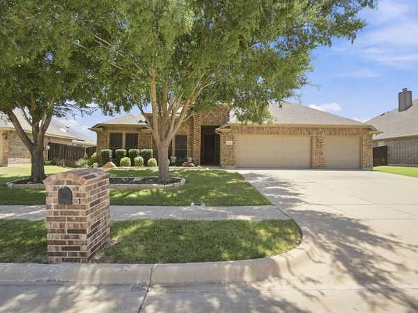 5610 Paradise Drive, Midlothian, TX 76065
