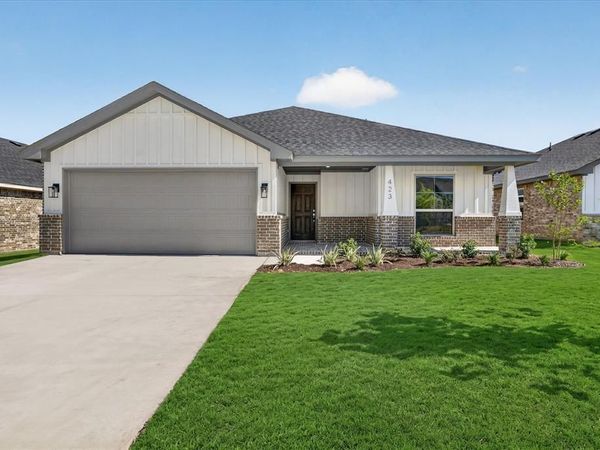423 Rose Avenue, Cleburne, TX 76033