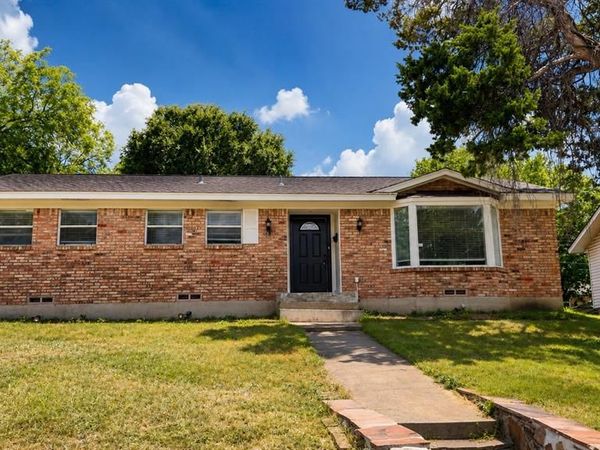 946 Highland Oaks Drive, Dallas, TX 75232