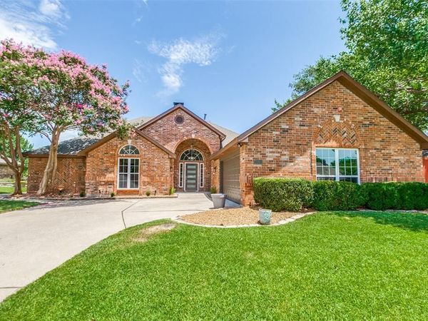 3001 Oak Springs Drive, Garland, TX 75044