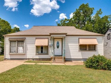 1343 E Ann Arbor Avenue, Dallas, TX 75216