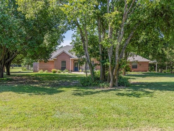 4516 Pecan Meadow Court, Fort Worth, TX 76140