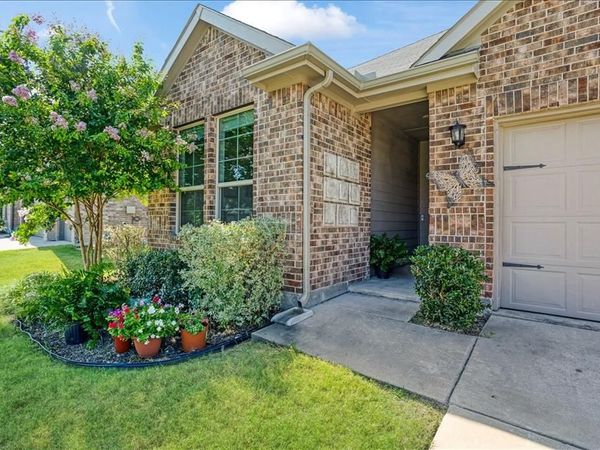 505 Vawter Drive, Van Alstyne, TX 75495