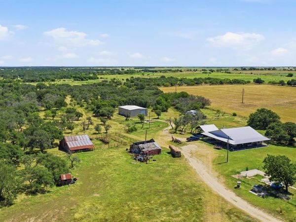 2975 N Fm 1702, Hamilton, TX 76531