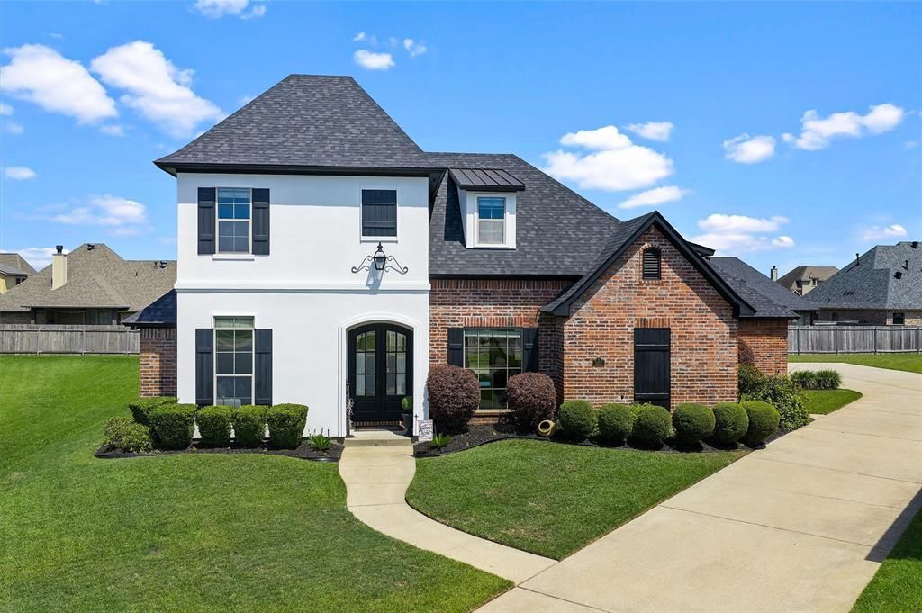 522 Falling Water Circle, Bossier City, LA 71112 Main Photo