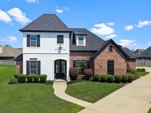 522 Falling Water Circle, Bossier City, LA 71112