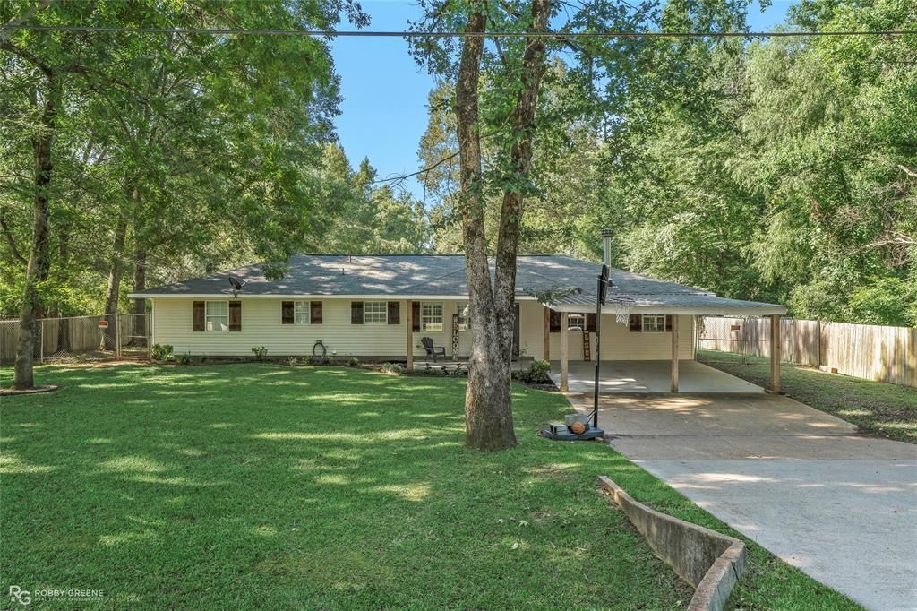 551 Horseshoe Loop, Doyline, LA 71023 Main Photo