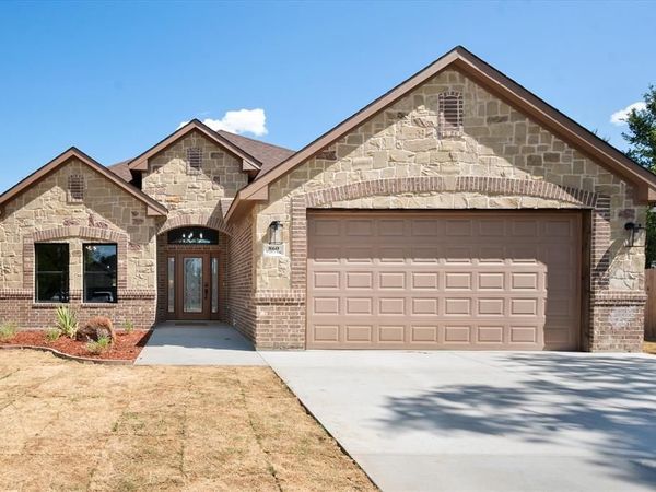 860 Fuller Avenue, Cleburne, TX 76031