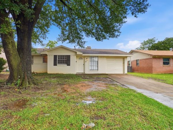 2301 Narobi Place, Mesquite, TX 75149