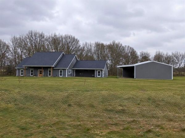 1094 County Road 2389, Alba, TX 75410