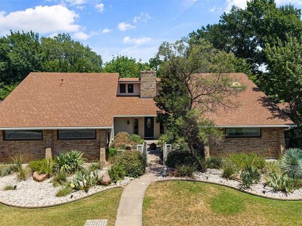 2211 Southcrest Drive, Arlington, TX 76013