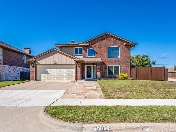 7029 Brookdale Drive, Watauga, TX 76148
